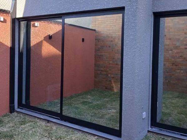 Melhore a proteção UV com película fumê em São Paulo